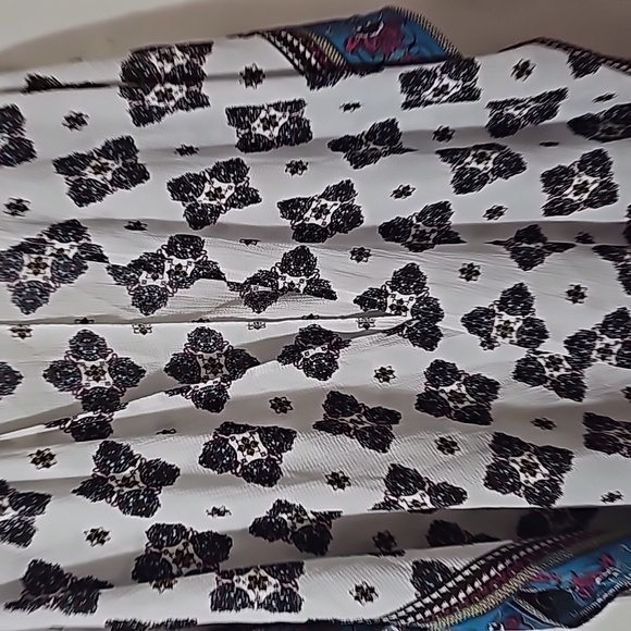 NWOT SIZE 1X DAVID AND YOUNG LIGHT OVER SHIRT - Picture 2 of 6